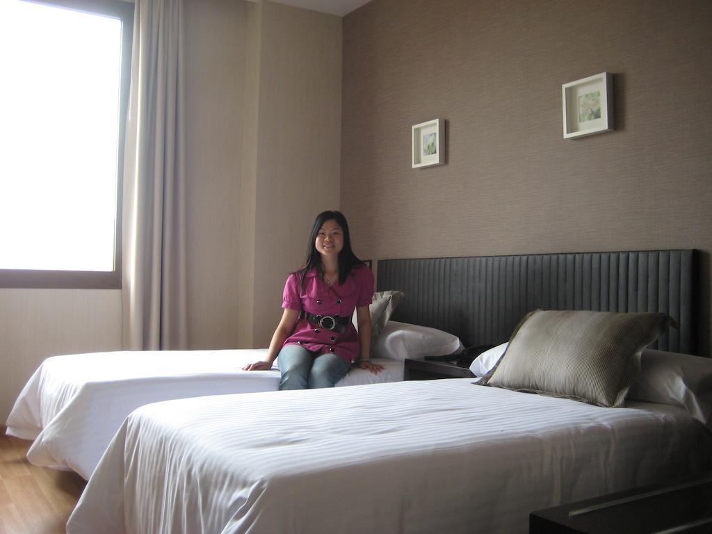 Dinastia Hotell Getafe Eksteriør bilde