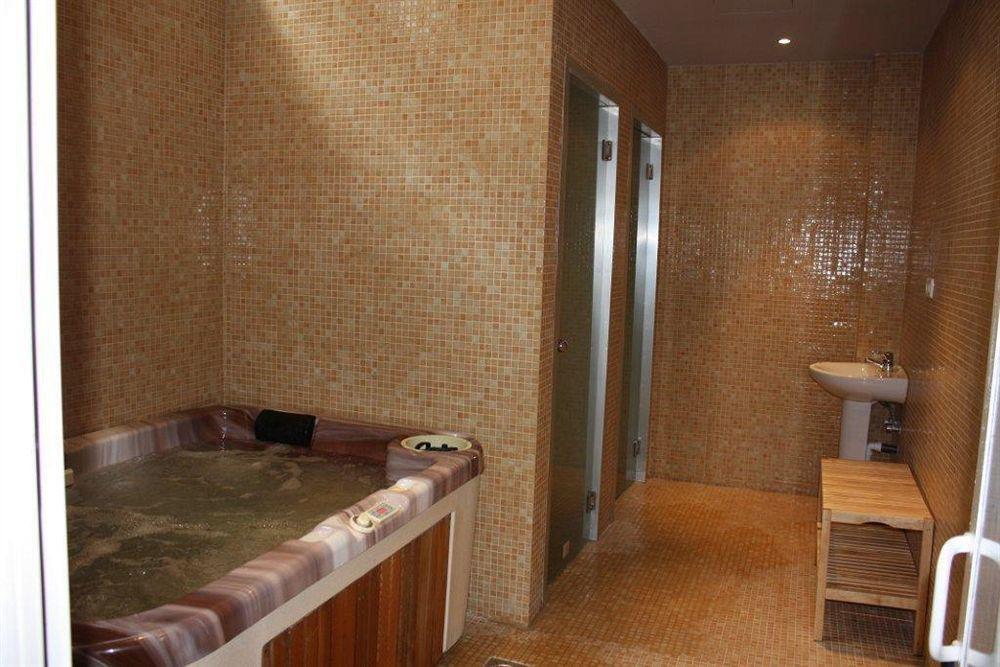 Dinastia Hotell Getafe Eksteriør bilde